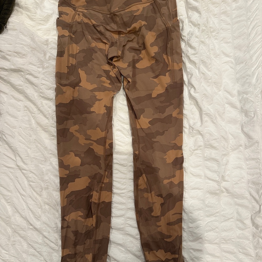 Lululemon | Align | Camouflage | Size 6